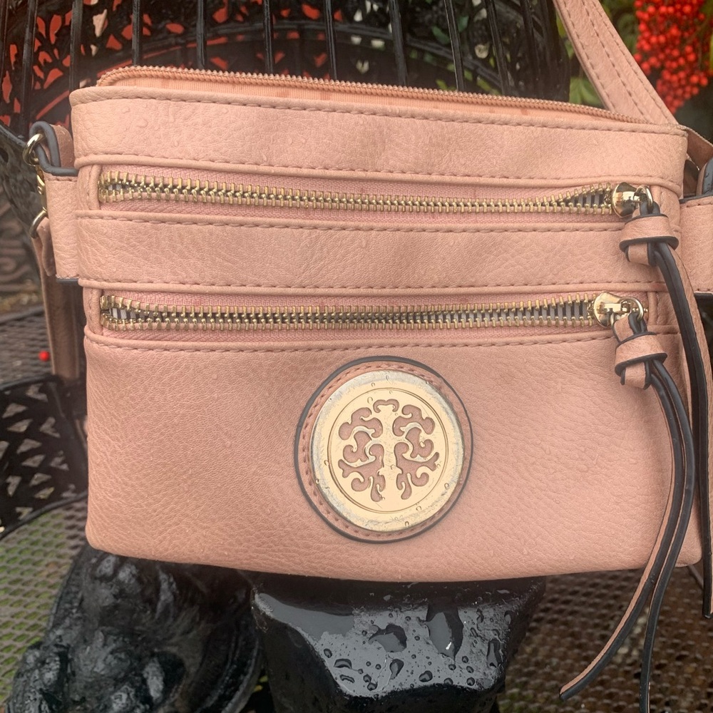 Desain crossbody and Matilda Jane cosmetic bag ,2for the price of one in pink - Picture 5 of 12